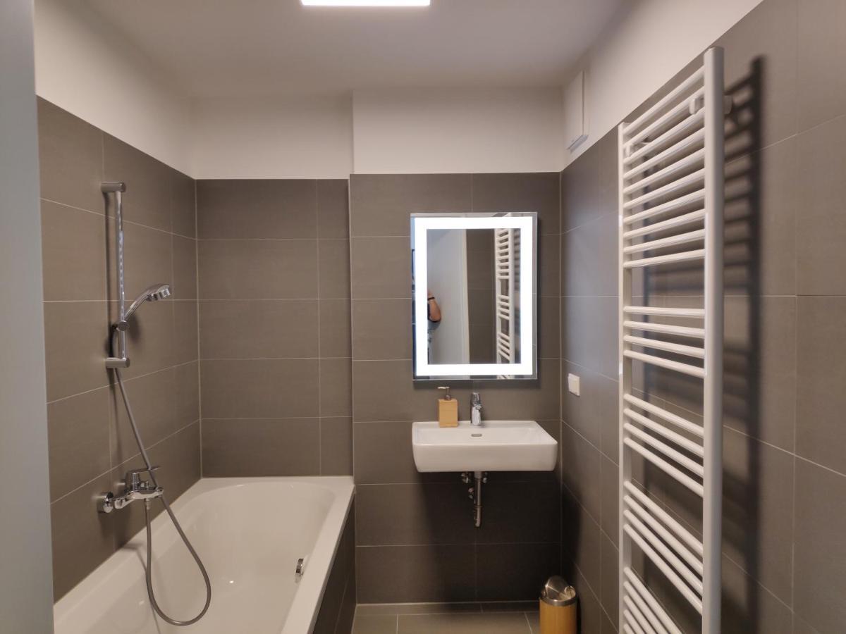 City Appartement Wien-Schwechat Dış mekan fotoğraf