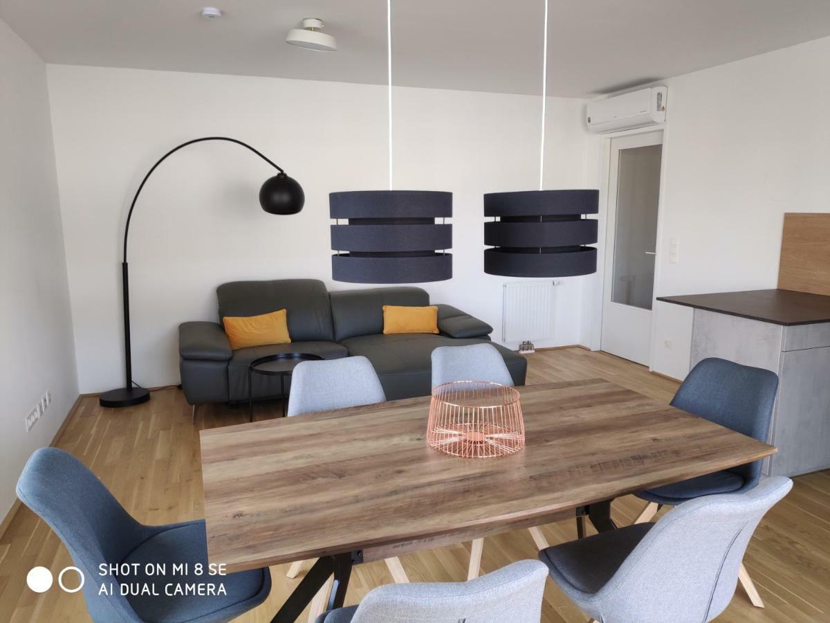 City Appartement Wien-Schwechat Dış mekan fotoğraf
