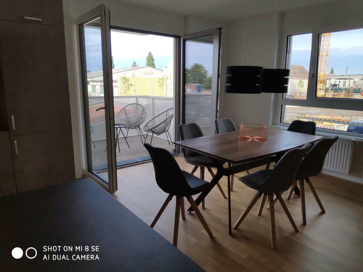 City Appartement Wien-Schwechat Dış mekan fotoğraf