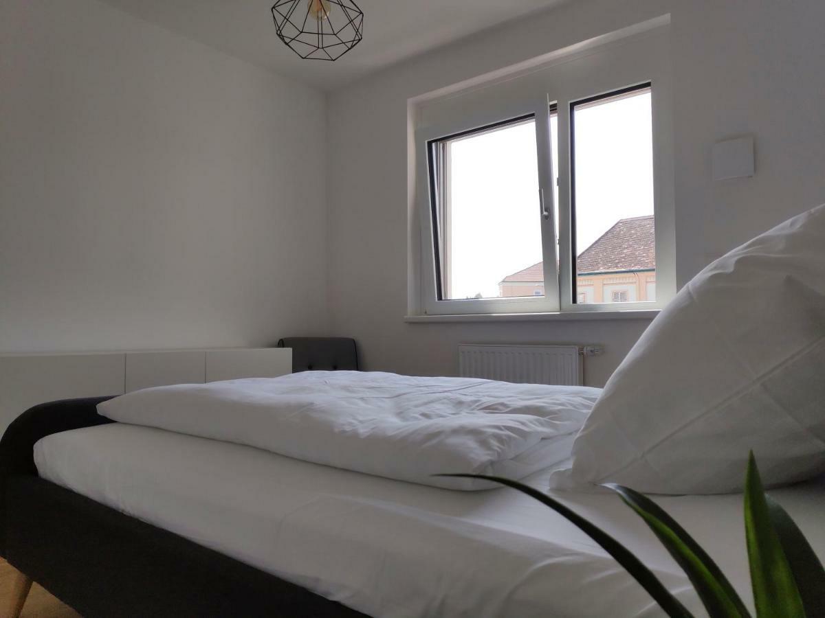 City Appartement Wien-Schwechat Dış mekan fotoğraf